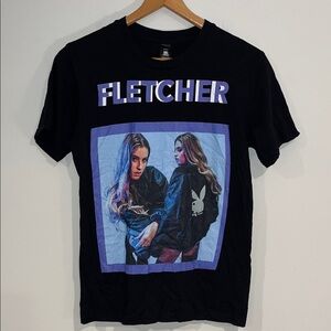 FLETCHER Cari Merch Fan Short Sleeve Graphic Tee Unsiex Womens Small Black